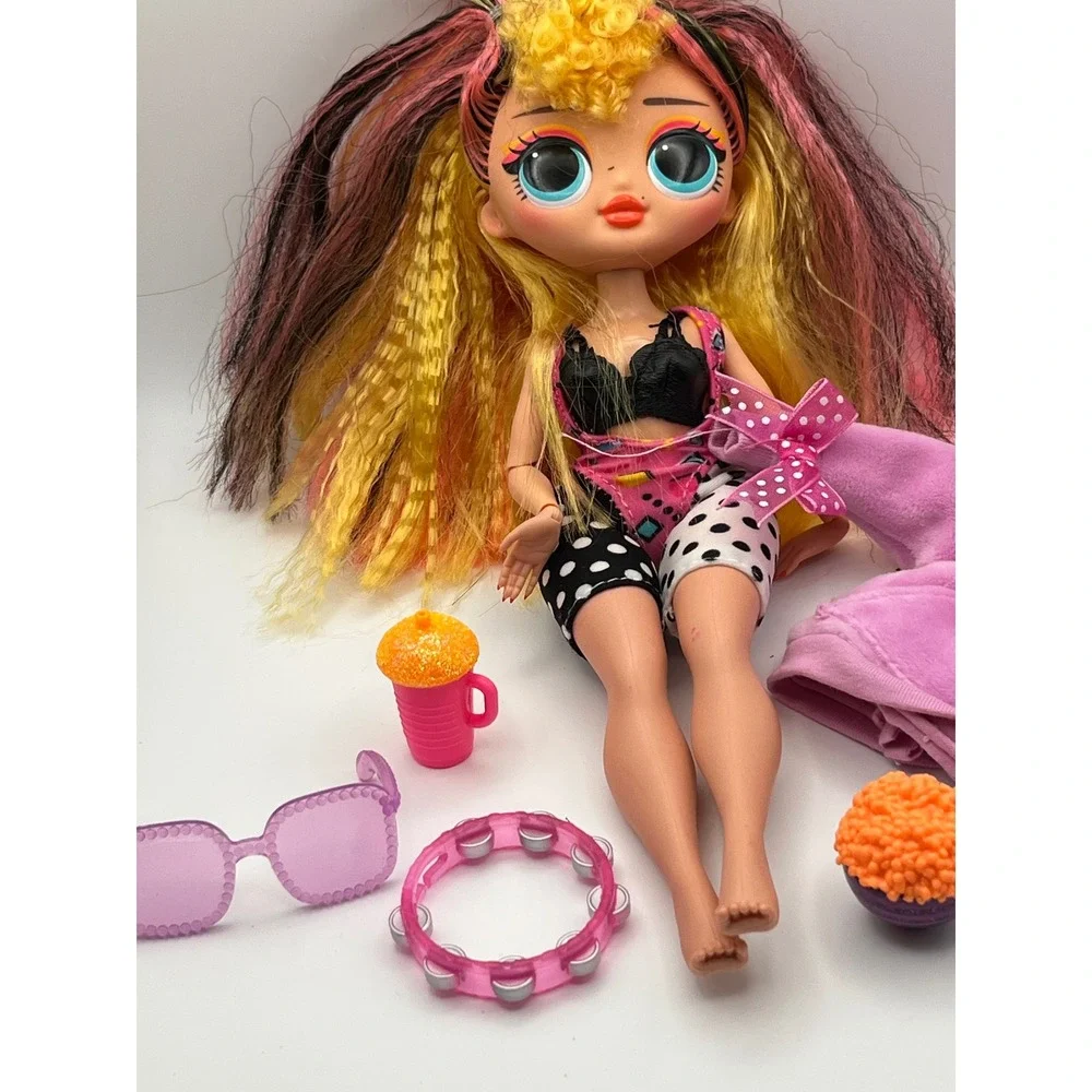 LOL Surprise OMG Remix Pop BB Fashion Doll Pink Yellow Hair Music Accessories